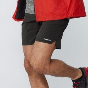 PATAGONIA Nine Trails lined shorts with three zipper pockets size large